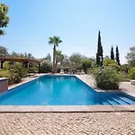 Fazendinha - - Spacious And Tranquil 타비라
